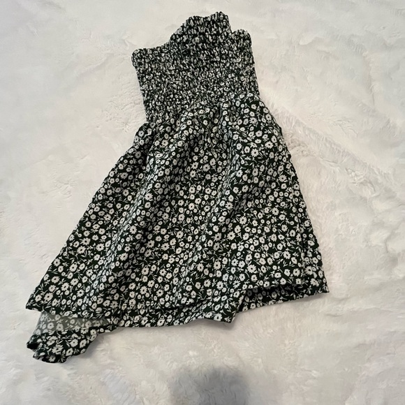 SHEIN size 6 / Medium shorts! - Picture 3 of 5